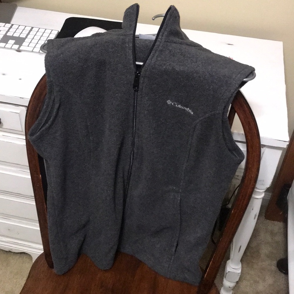Columbia Women’s Large Grey Vest